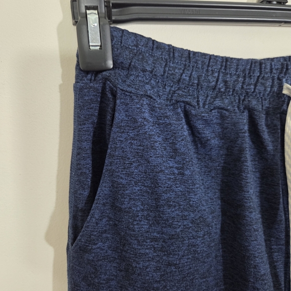 Vuori Performance Jogger Pants Medium Midnight Heather Blue Athletic Athleisure - Picture 5 of 9